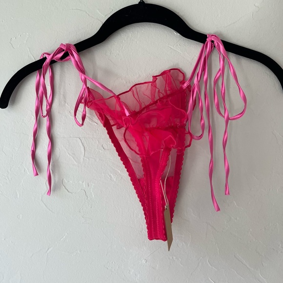 SKIMS EMBROIDERED TULLE TIE BRALETTE AND THONG SET IN PUNCH S - Picture 8 of 11